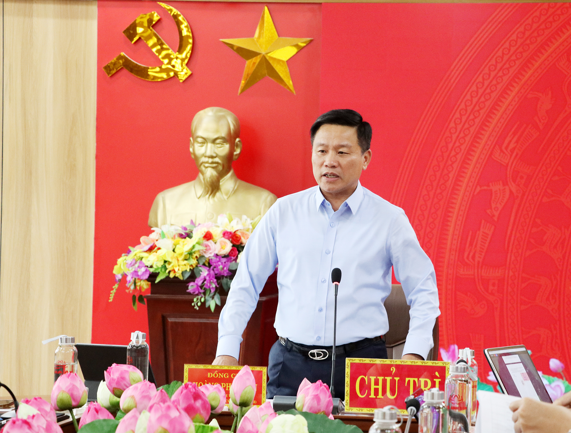 Anh-tin-bai